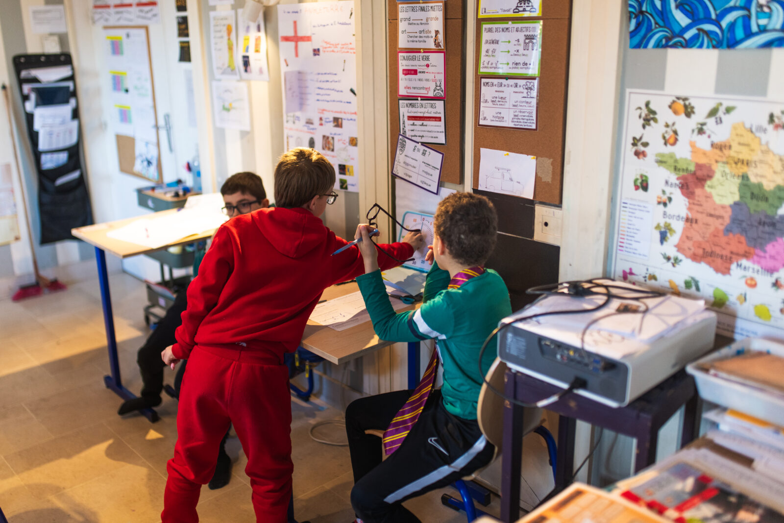 Enfants HPI, lors d'un temps de parole pour s'exprimer sur sa semaine